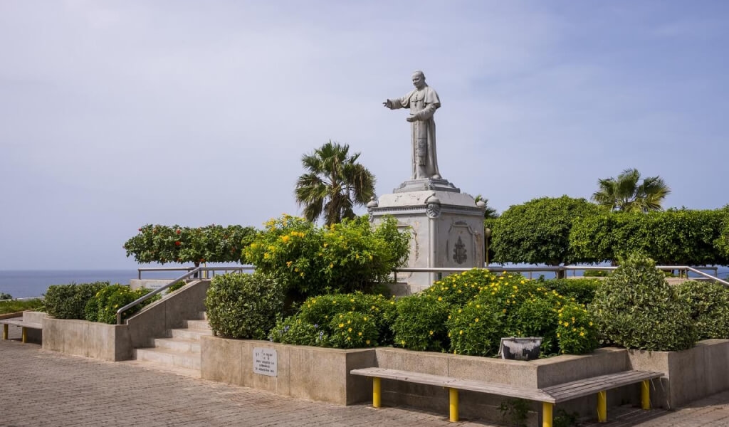 Os primeiros anos e a herança colonial