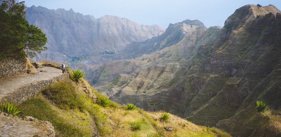 Discovering the island through its trails